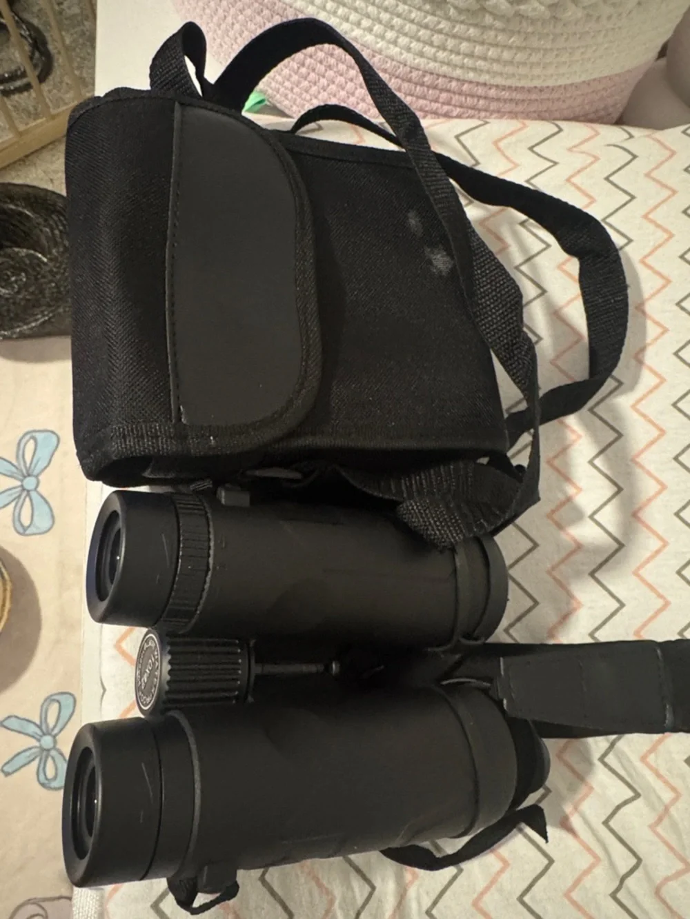 Compact Black Binoculars for Travel and Outdoor Use